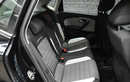 Volkswagen Polo VI (EU Market), 2012 год, 700 000 рублей, 11 фотография