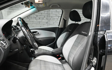 Volkswagen Polo VI (EU Market), 2012 год, 700 000 рублей, 16 фотография