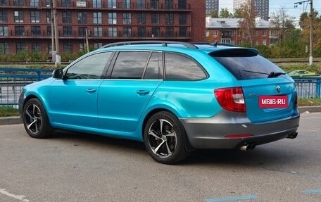 Skoda Superb III рестайлинг, 2011 год, 700 000 рублей, 2 фотография