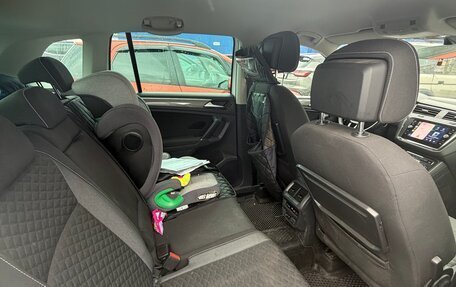 Volkswagen Tiguan II, 2018 год, 2 000 000 рублей, 8 фотография