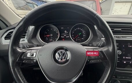 Volkswagen Tiguan II, 2018 год, 2 000 000 рублей, 9 фотография