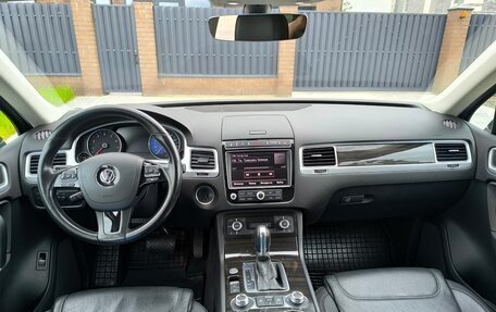 Volkswagen Touareg III, 2017 год, 2 999 000 рублей, 14 фотография