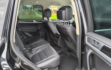 Volkswagen Touareg III, 2017 год, 2 999 000 рублей, 17 фотография