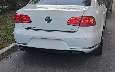 Volkswagen Passat B7, 2011 год, 900 000 рублей, 3 фотография