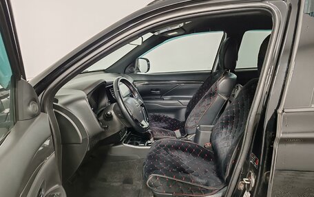 Mitsubishi Outlander III рестайлинг 3, 2021 год, 1 899 000 рублей, 17 фотография