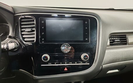 Mitsubishi Outlander III рестайлинг 3, 2021 год, 1 899 000 рублей, 15 фотография