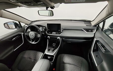 Toyota RAV4, 2020 год, 2 699 000 рублей, 11 фотография