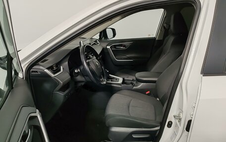 Toyota RAV4, 2020 год, 2 699 000 рублей, 16 фотография