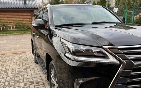 Lexus LX III, 2017 год, 7 950 000 рублей, 4 фотография