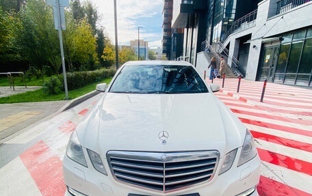 Mercedes-Benz E-Класс, 2011 год, 1 650 000 рублей, 3 фотография