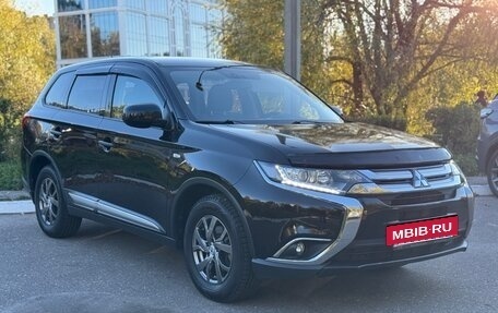 Mitsubishi Outlander III рестайлинг 3, 2016 год, 1 750 000 рублей, 3 фотография