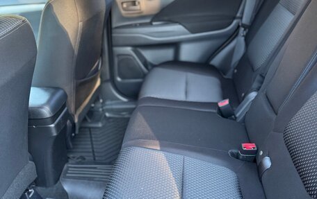 Mitsubishi Outlander III рестайлинг 3, 2016 год, 1 750 000 рублей, 14 фотография