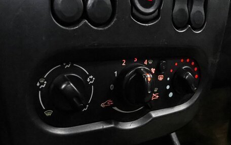 Renault Logan I, 2012 год, 299 000 рублей, 14 фотография