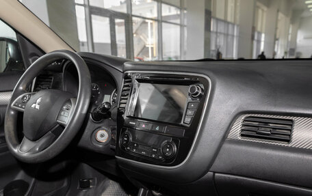 Mitsubishi Outlander III рестайлинг 3, 2012 год, 1 000 000 рублей, 23 фотография