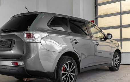 Mitsubishi Outlander III рестайлинг 3, 2012 год, 1 000 000 рублей, 15 фотография