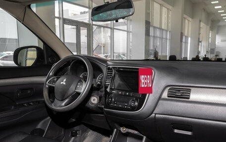 Mitsubishi Outlander III рестайлинг 3, 2012 год, 1 000 000 рублей, 22 фотография