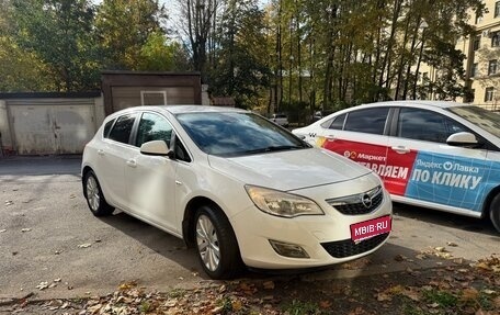 Opel Astra J, 2012 год, 790 000 рублей, 1 фотография