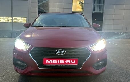 Hyundai Solaris II рестайлинг, 2017 год, 1 045 000 рублей, 1 фотография