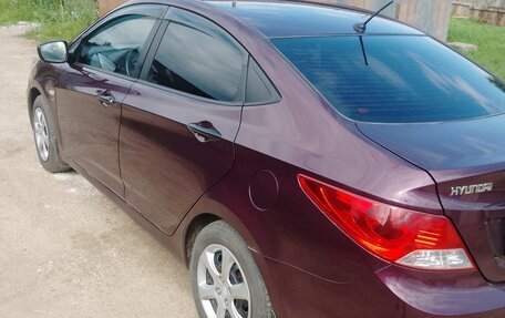 Hyundai Solaris II рестайлинг, 2011 год, 560 000 рублей, 2 фотография