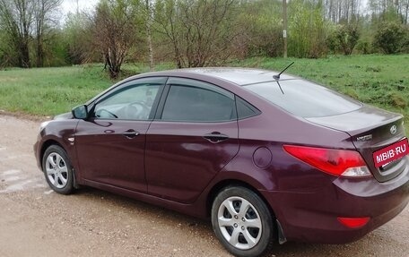 Hyundai Solaris II рестайлинг, 2011 год, 560 000 рублей, 11 фотография
