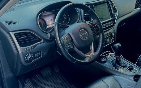 Jeep Cherokee, 2018 год, 2 500 000 рублей, 16 фотография
