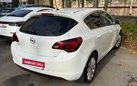 Opel Astra J, 2012 год, 790 000 рублей, 2 фотография
