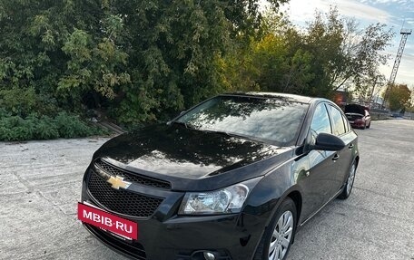 Chevrolet Cruze II, 2010 год, 610 000 рублей, 2 фотография
