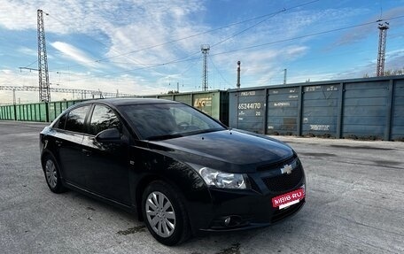 Chevrolet Cruze II, 2010 год, 610 000 рублей, 3 фотография