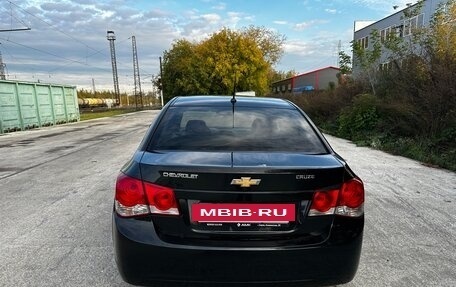 Chevrolet Cruze II, 2010 год, 610 000 рублей, 9 фотография