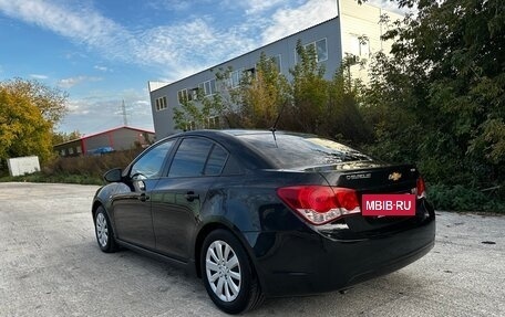 Chevrolet Cruze II, 2010 год, 610 000 рублей, 10 фотография