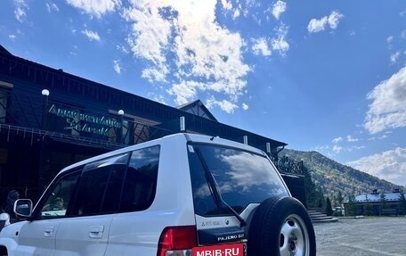 Mitsubishi Pajero iO, 1999 год, 400 000 рублей, 2 фотография