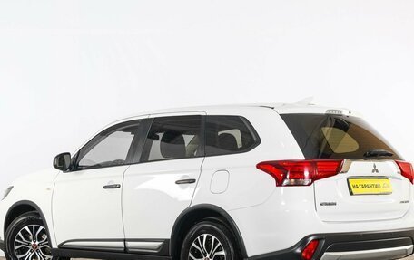 Mitsubishi Outlander III рестайлинг 3, 2017 год, 1 949 000 рублей, 5 фотография