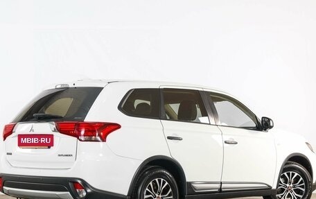 Mitsubishi Outlander III рестайлинг 3, 2017 год, 1 949 000 рублей, 7 фотография