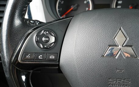 Mitsubishi Outlander III рестайлинг 3, 2017 год, 1 949 000 рублей, 15 фотография