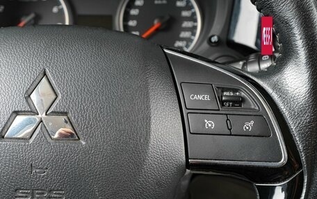 Mitsubishi Outlander III рестайлинг 3, 2017 год, 1 949 000 рублей, 16 фотография