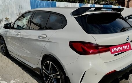 BMW 1 серия, 2021 год, 2 600 000 рублей, 7 фотография