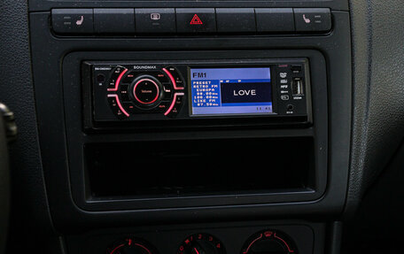 Volkswagen Polo VI (EU Market), 2011 год, 610 000 рублей, 13 фотография