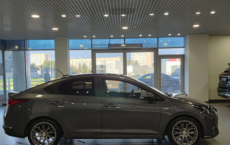 Hyundai Solaris II рестайлинг, 2021 год, 1 595 000 рублей, 8 фотография