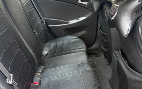 Hyundai Solaris II рестайлинг, 2013 год, 800 000 рублей, 12 фотография