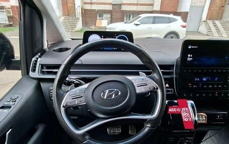 Hyundai Staria, 2022 год, 4 900 000 рублей, 9 фотография
