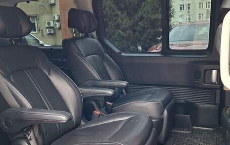 Hyundai Staria, 2022 год, 4 900 000 рублей, 15 фотография
