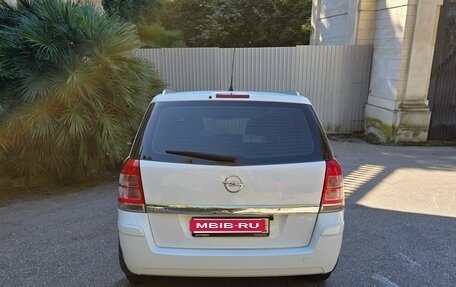 Opel Zafira B, 2013 год, 935 000 рублей, 2 фотография