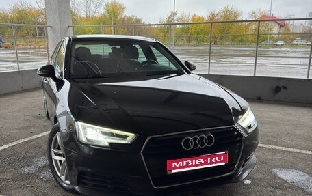 Audi A4, 2019 год, 2 450 000 рублей, 7 фотография