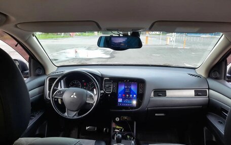 Mitsubishi Outlander III рестайлинг 3, 2012 год, 1 850 000 рублей, 5 фотография