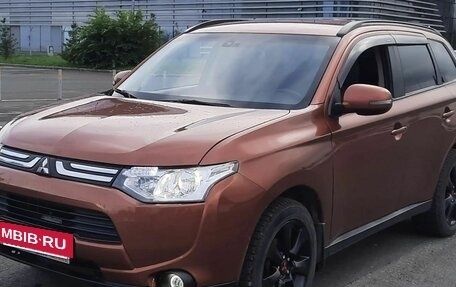 Mitsubishi Outlander III рестайлинг 3, 2012 год, 1 850 000 рублей, 3 фотография