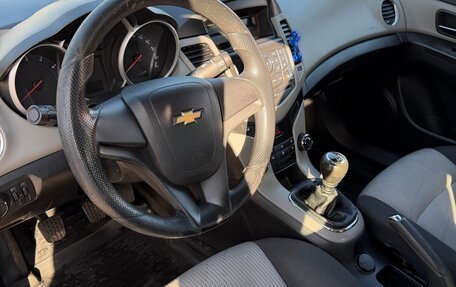 Chevrolet Cruze II, 2011 год, 650 000 рублей, 14 фотография