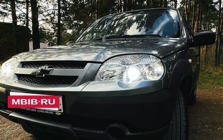 Chevrolet Niva I рестайлинг, 2013 год, 520 000 рублей, 3 фотография