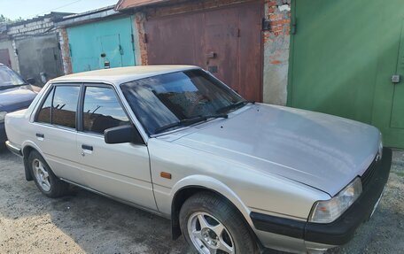 Mazda 626, 1987 год, 300 000 рублей, 2 фотография