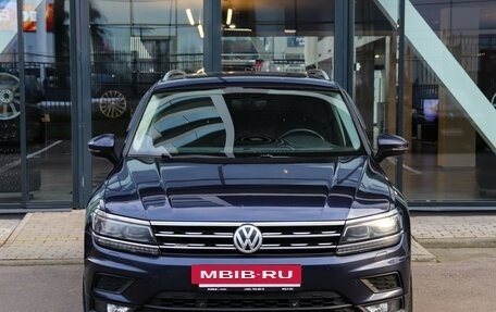 Volkswagen Tiguan II, 2017 год, 2 197 000 рублей, 2 фотография
