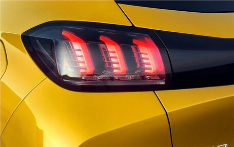 Peugeot 208 II, 2021 год, 1 800 000 рублей, 4 фотография